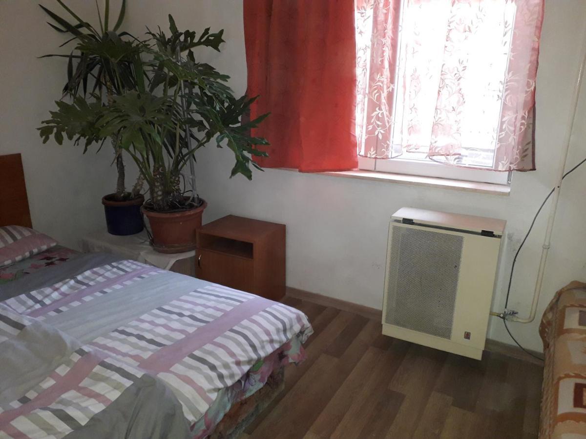 Napsugar Apartmanhaz Balatonlelle Exterior photo