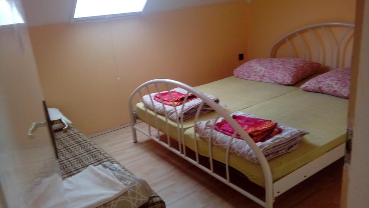 Napsugar Apartmanhaz Balatonlelle Exterior photo